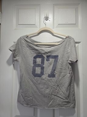 Aeropostale Gray Crop Tee with Navy '87' Graphic